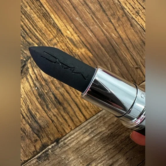 MAC Cosmetics Black Lipstick - Picture 5 of 5